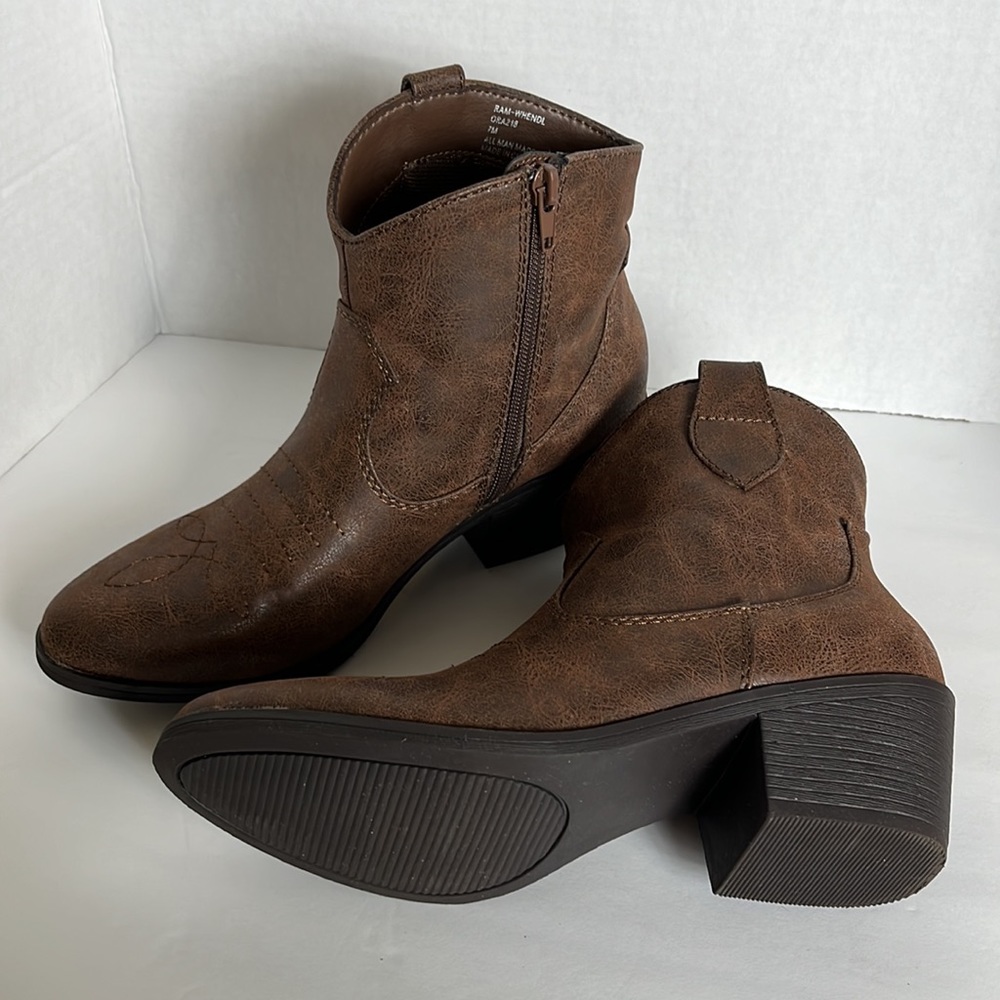 NWOT Rampage Ankle Boots - Picture 2 of 11